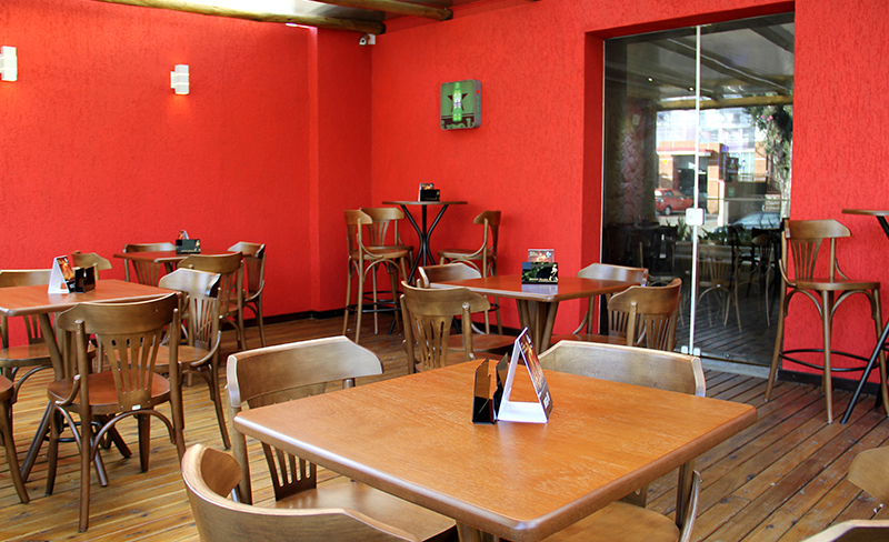 foto-interior-bar-restaurante-deck-espetinhos-1
